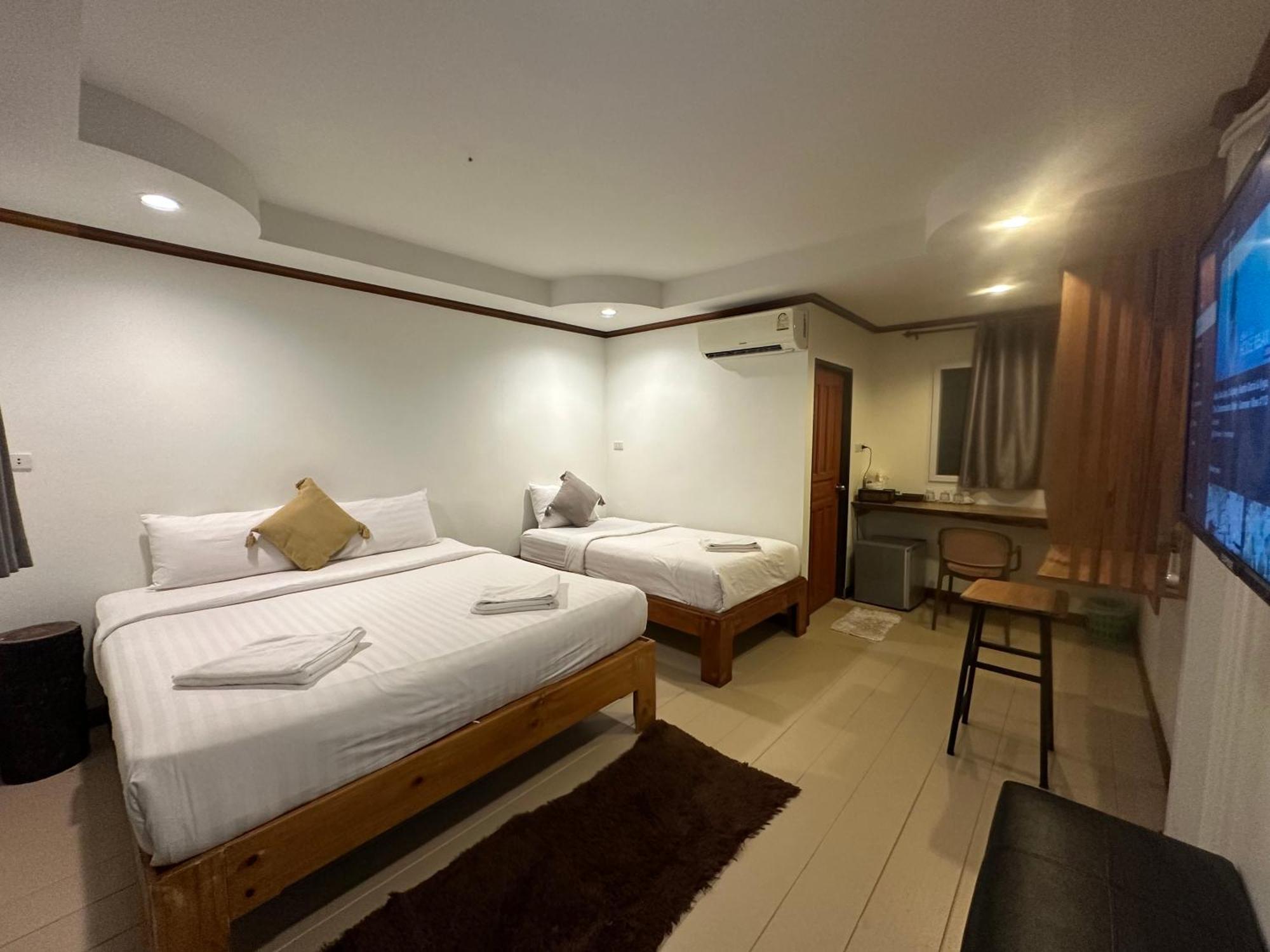 The Ford Sunset Beach Resort Wok Tum Exterior foto
